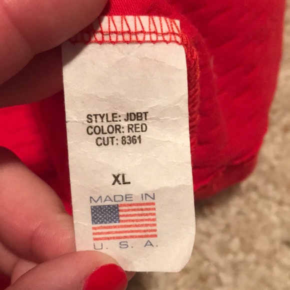 SOLD Husker tank top - Picture 4 of 4